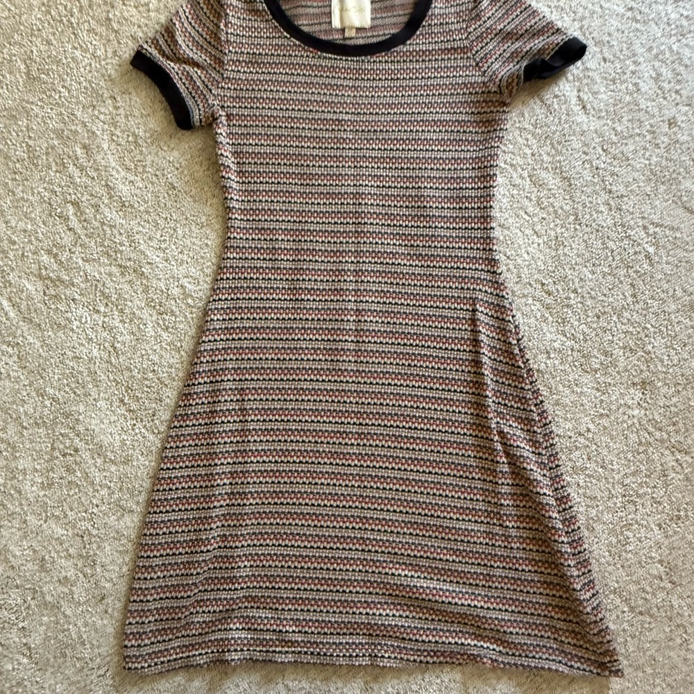 Stylish Patterned Dress - image 1